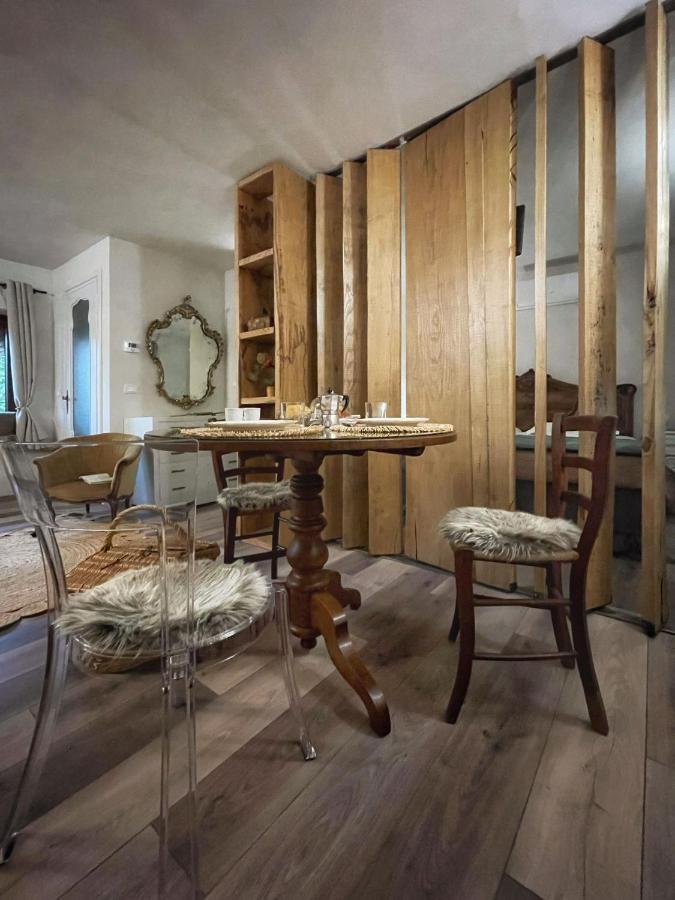 La Terrazza Naturas Con Romantica Mini Piscina Calda Sui Tetti Rossana Zewnętrze zdjęcie